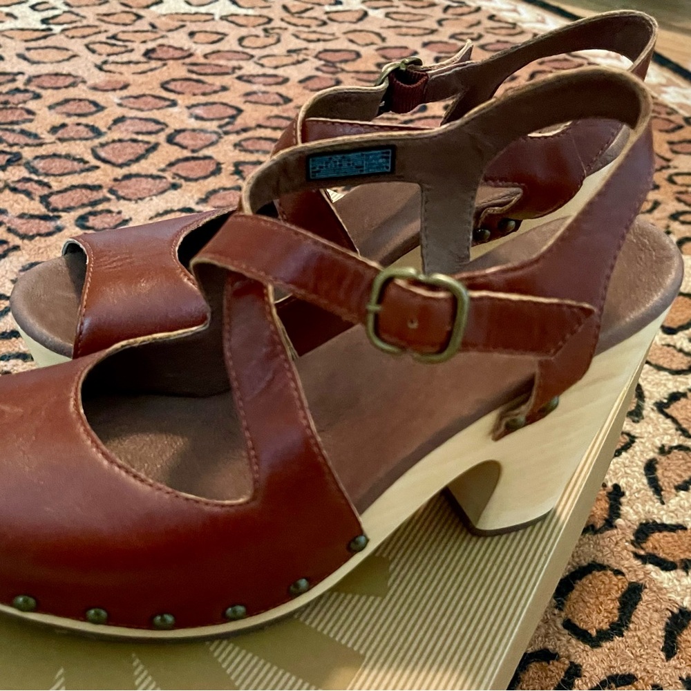 Ugg size 8 women